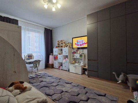 3-к квартира, 11/19 эт., 77м²