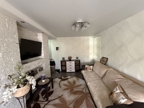 2-к квартира, 2/5 эт., 40м²