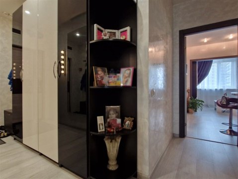 2-к квартира, 4/15 эт., 54м²