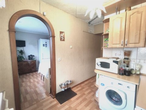 3-к квартира, 5/5 эт., 60м²